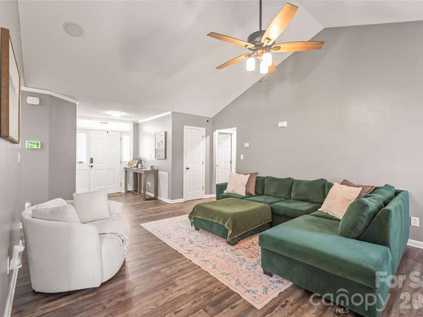 108 Deerfield Drive, Mount Holly, NC 28120.  MLS# CAR4352609, YatesRealty ID 7676. 