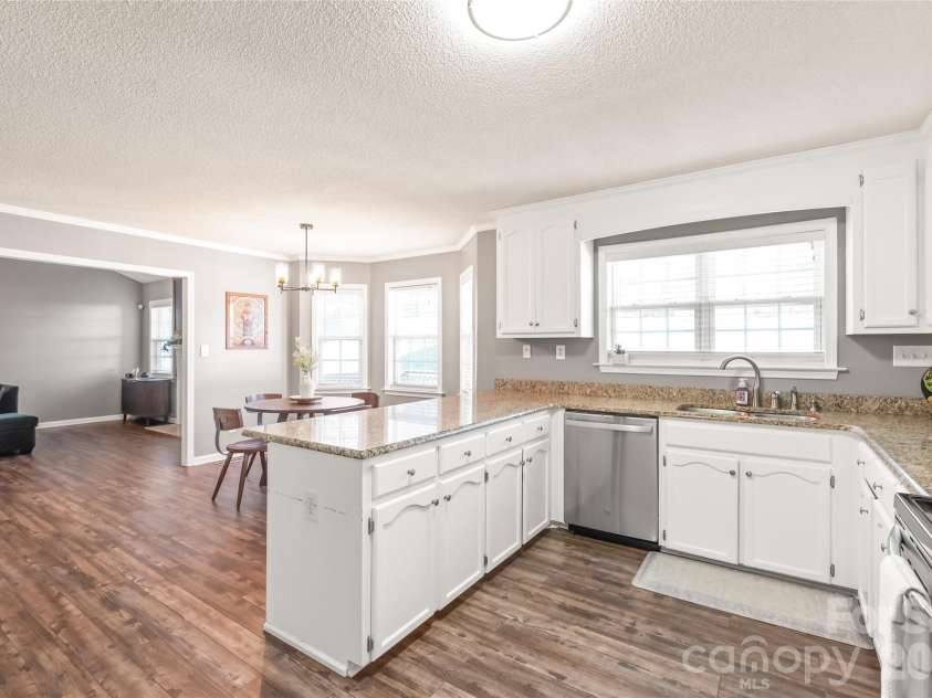 108 Deerfield Drive, Mount Holly, NC 28120.  MLS# CAR4352609, YatesRealty ID 7676. 