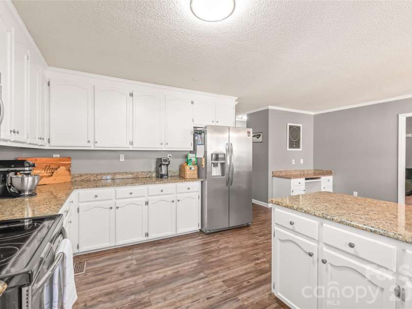 108 Deerfield Drive, Mount Holly, NC 28120.  MLS# CAR4352609, YatesRealty ID 7676. 