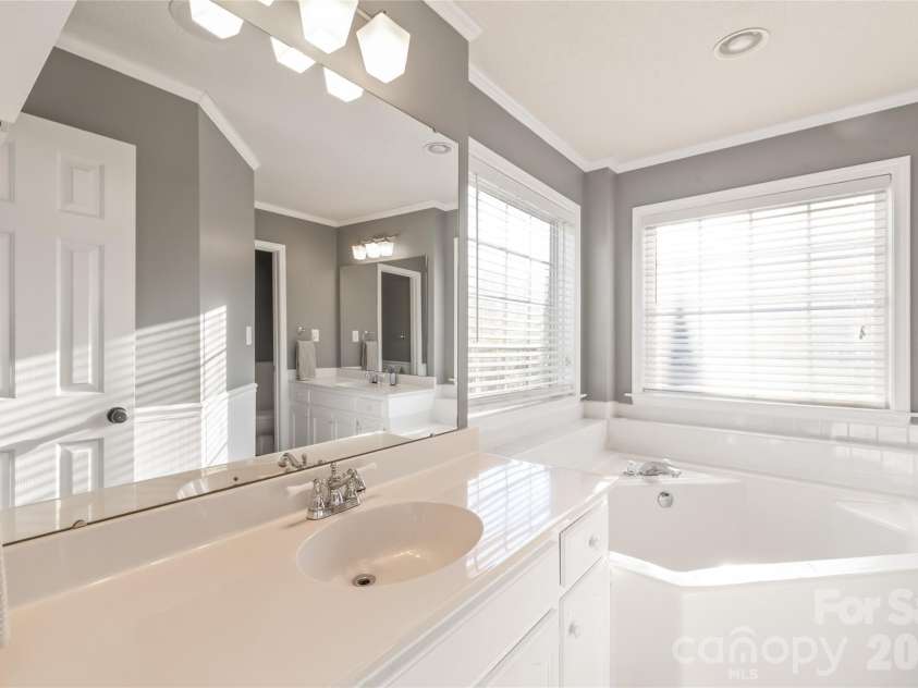 108 Deerfield Drive, Mount Holly, NC 28120.  MLS# CAR4352609, YatesRealty ID 7676. 