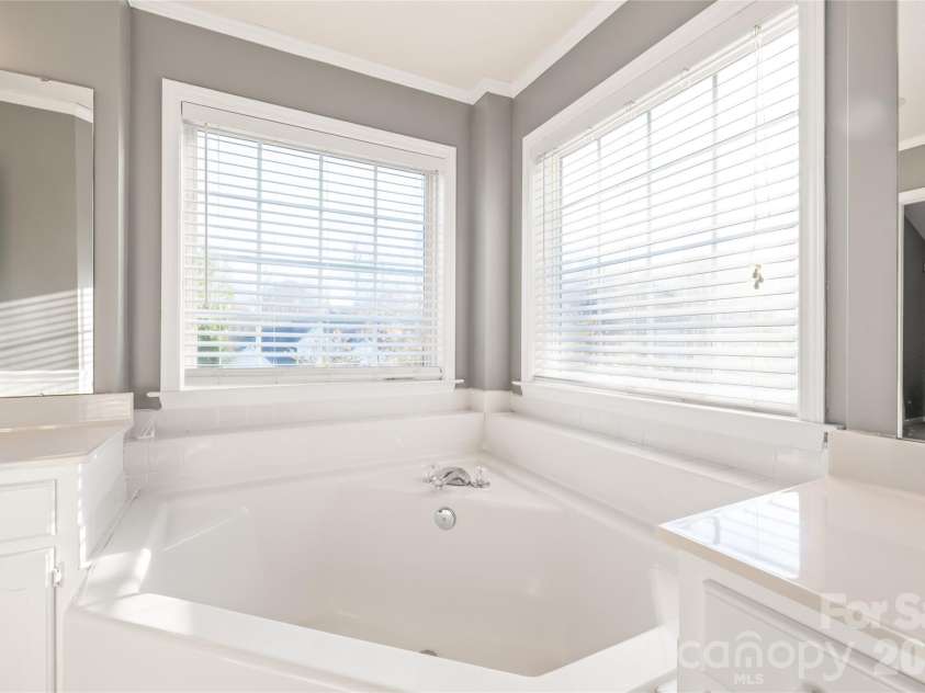108 Deerfield Drive, Mount Holly, NC 28120.  MLS# CAR4352609, YatesRealty ID 7676. 