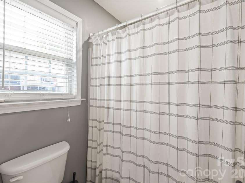 108 Deerfield Drive, Mount Holly, NC 28120.  MLS# CAR4352609, YatesRealty ID 7676. 