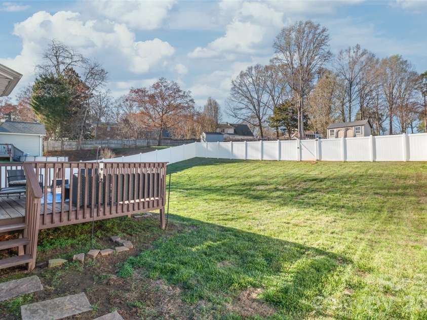 108 Deerfield Drive, Mount Holly, NC 28120.  MLS# CAR4352609, YatesRealty ID 7676. 