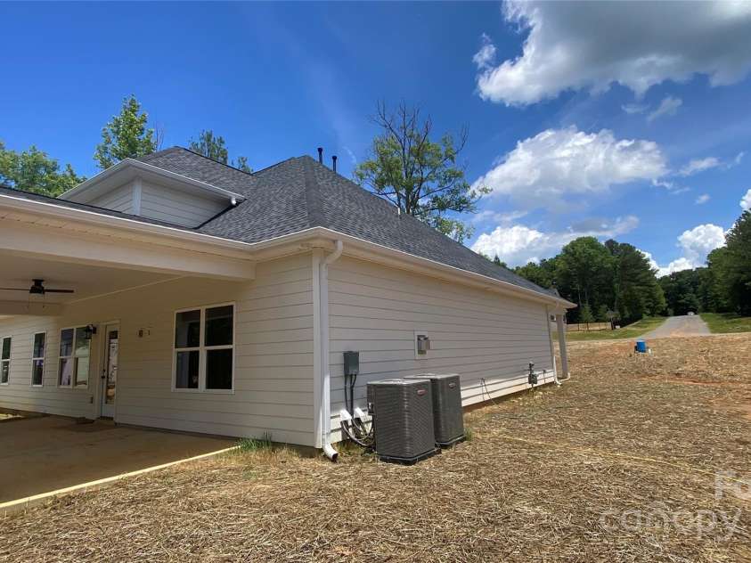 217 Heartland Drive, Rock Hill, SC 29732.  MLS# CAR4196738, YatesRealty ID 7676. 