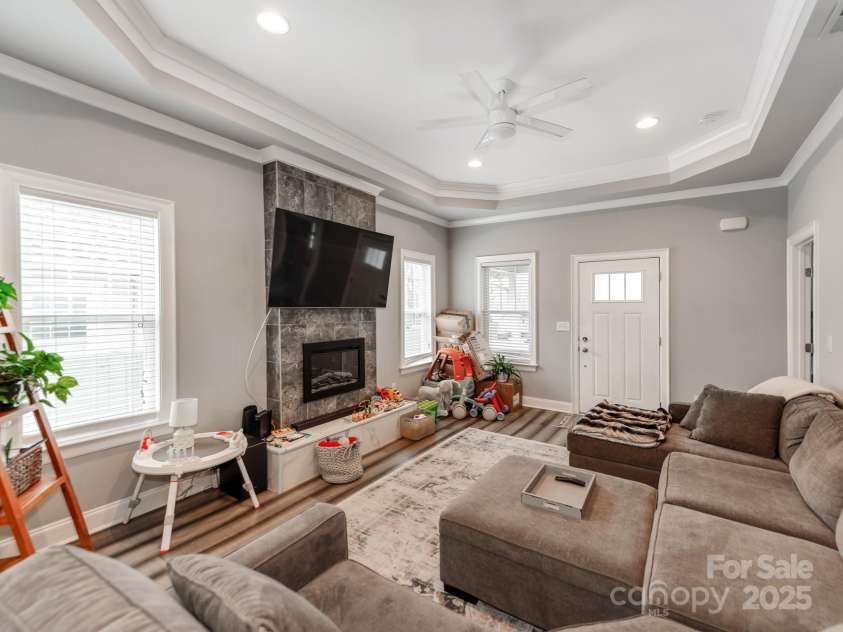 1916 Pegram Street, Charlotte, NC 28205.  MLS# CAR4228146, YatesRealty ID 7677. 