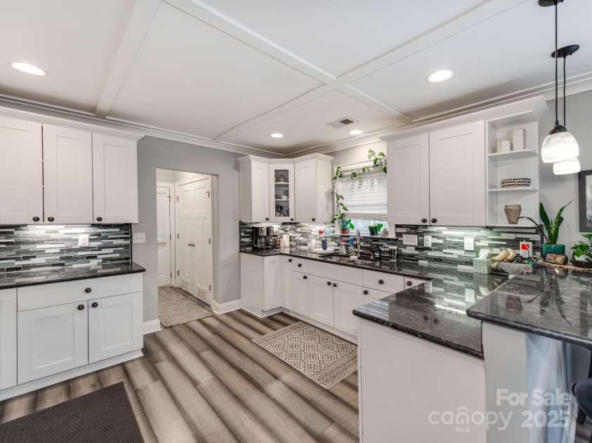 1916 Pegram Street, Charlotte, NC 28205.  MLS# CAR4228146, YatesRealty ID 7677. 