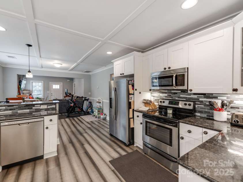 1916 Pegram Street, Charlotte, NC 28205.  MLS# CAR4228146, YatesRealty ID 7677. 