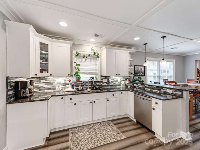 1916 Pegram Street, Charlotte, NC 28205.  MLS# CAR4228146, YatesRealty ID 7677. 