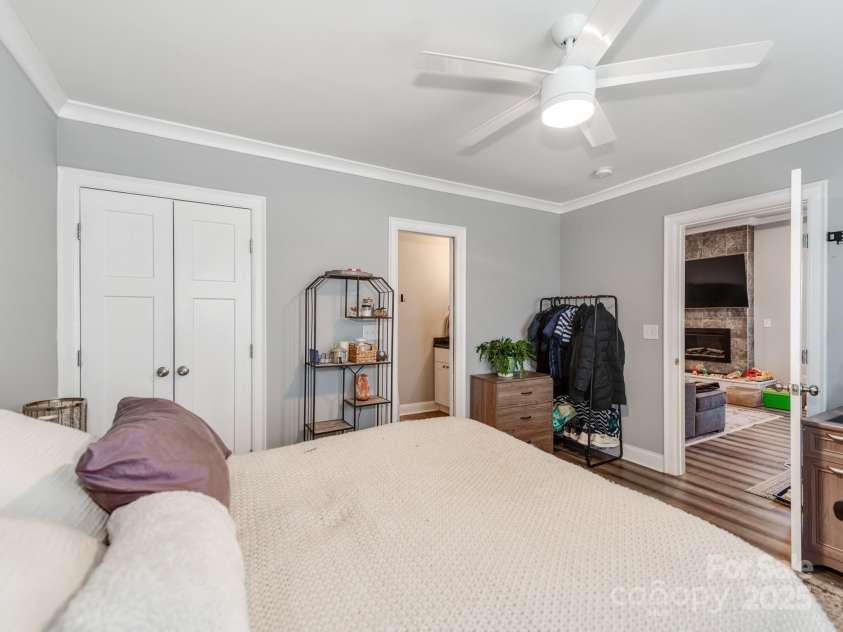 1916 Pegram Street, Charlotte, NC 28205.  MLS# CAR4228146, YatesRealty ID 7677. 