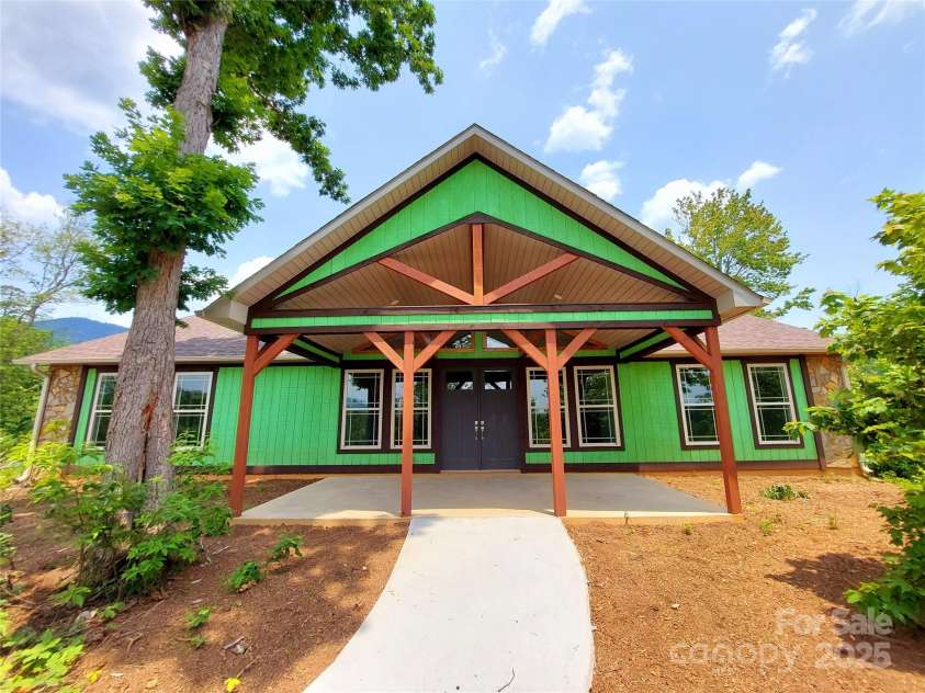 401 Constant Lane, Columbus, NC 28722.  MLS# CAR4258257, YatesRealty ID 768. 