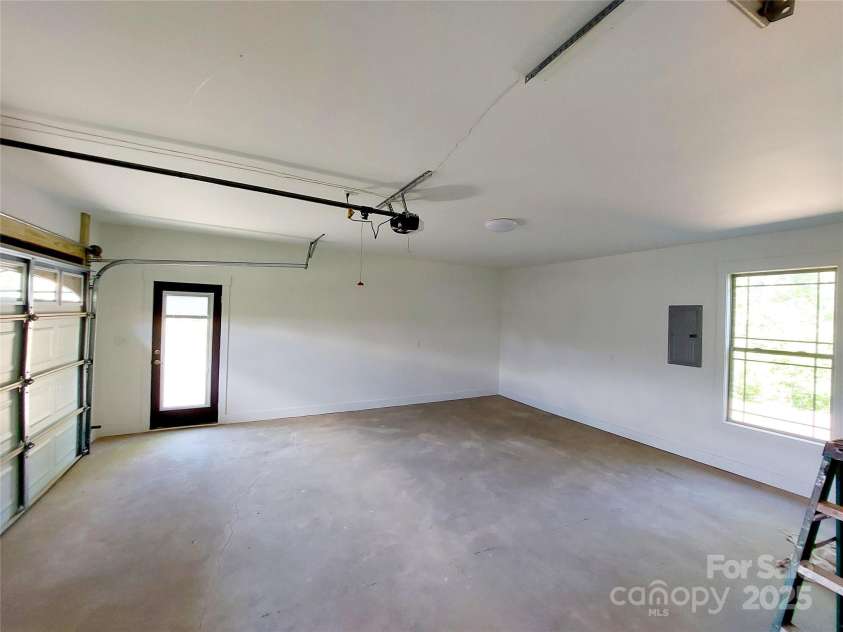 401 Constant Lane, Columbus, NC 28722.  MLS# CAR4258257, YatesRealty ID 768. 