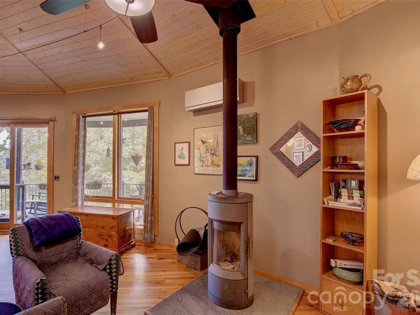1024 Arrowhead Ridge Road, Spruce Pine, NC 28777.  MLS# CAR4297585, YatesRealty ID 7681. 