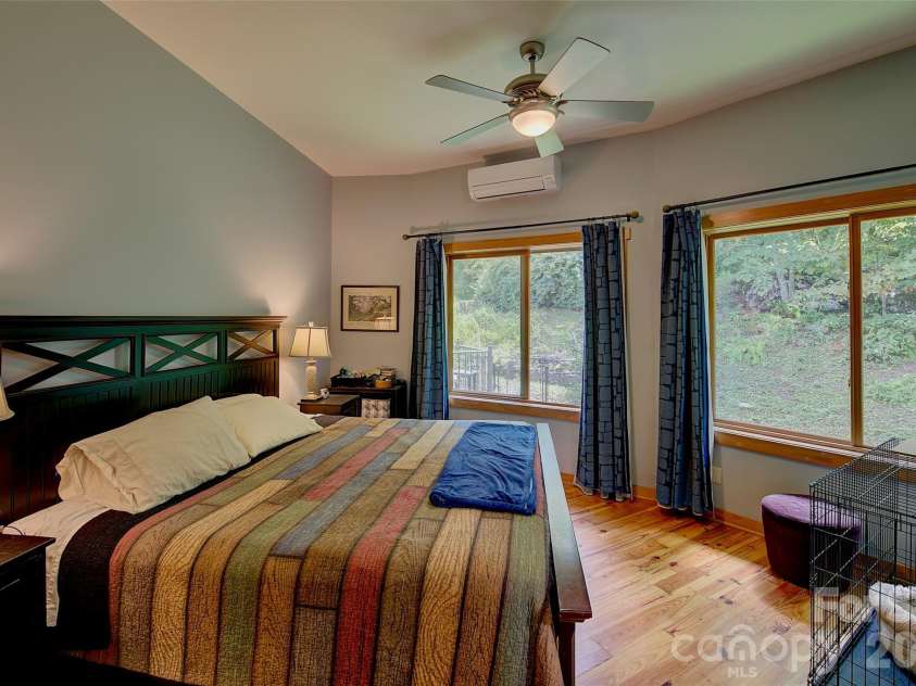 1024 Arrowhead Ridge Road, Spruce Pine, NC 28777.  MLS# CAR4297585, YatesRealty ID 7681. 