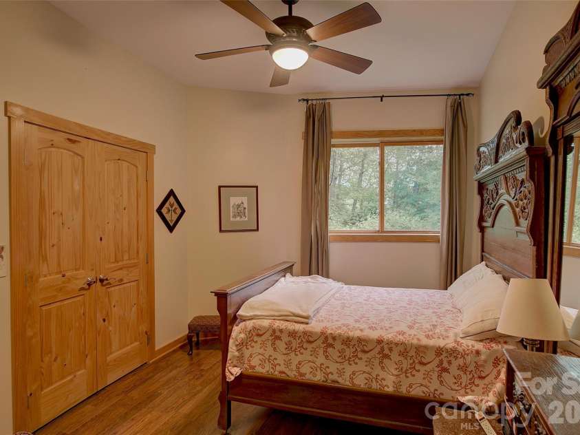 1024 Arrowhead Ridge Road, Spruce Pine, NC 28777.  MLS# CAR4297585, YatesRealty ID 7681. 