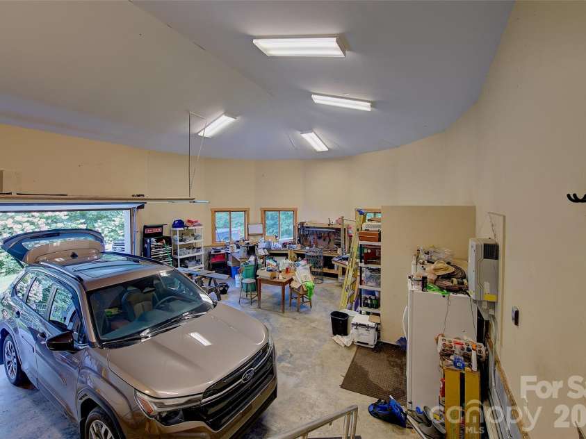 1024 Arrowhead Ridge Road, Spruce Pine, NC 28777.  MLS# CAR4297585, YatesRealty ID 7681. 
