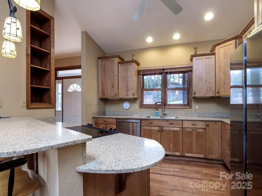 100 Utsonati Lane, Brevard, NC 28712.  MLS# CAR4230689, YatesRealty ID 7682. 
