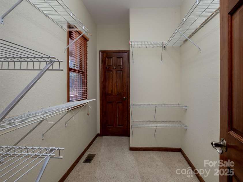 100 Utsonati Lane, Brevard, NC 28712.  MLS# CAR4230689, YatesRealty ID 7682. 