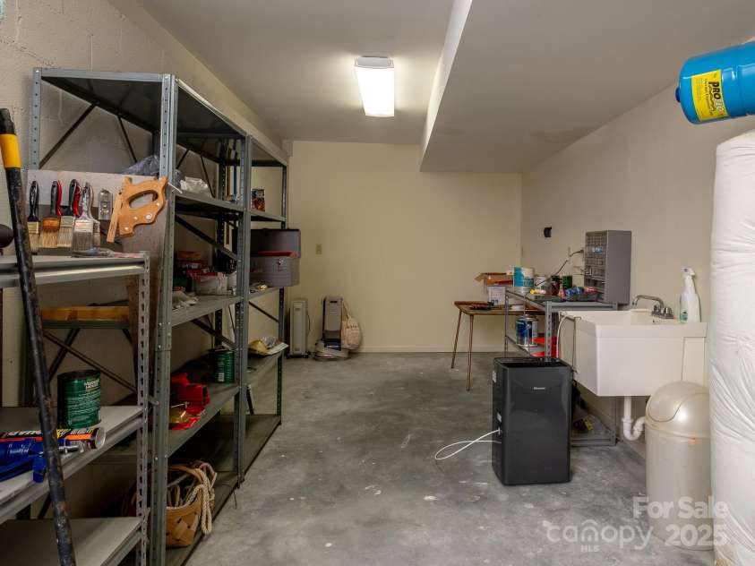 100 Utsonati Lane, Brevard, NC 28712.  MLS# CAR4230689, YatesRealty ID 7682. 