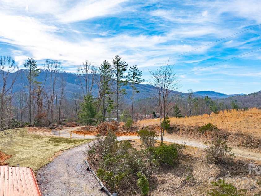459 Vaughan Road, Spruce Pine, NC 28777.  MLS# CAR4300152, YatesRealty ID 7682. 