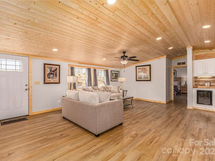 459 Vaughan Road, Spruce Pine, NC 28777.  MLS# CAR4300152, YatesRealty ID 7682. 