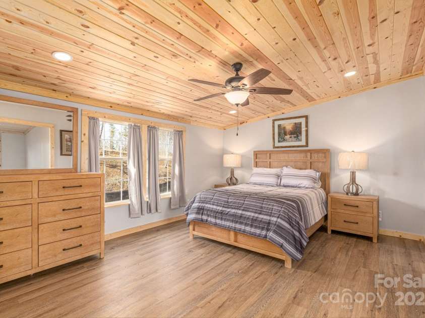 459 Vaughan Road, Spruce Pine, NC 28777.  MLS# CAR4300152, YatesRealty ID 7682. 