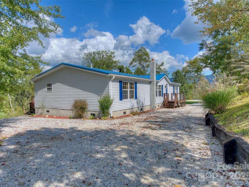 459 Vaughan Road, Spruce Pine, NC 28777.  MLS# CAR4300152, YatesRealty ID 7682. 