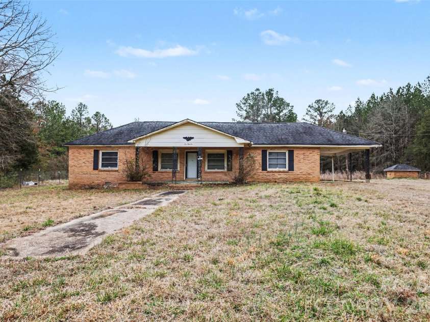 596 Armory Road, Chester, SC 29706.  MLS# CAR4350766, YatesRealty ID 7683. 