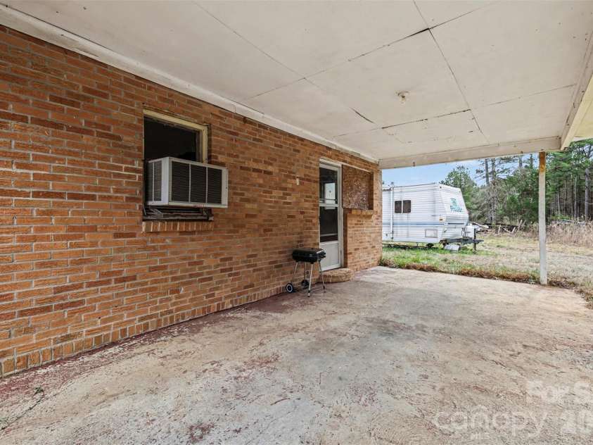 596 Armory Road, Chester, SC 29706.  MLS# CAR4350766, YatesRealty ID 7683. 