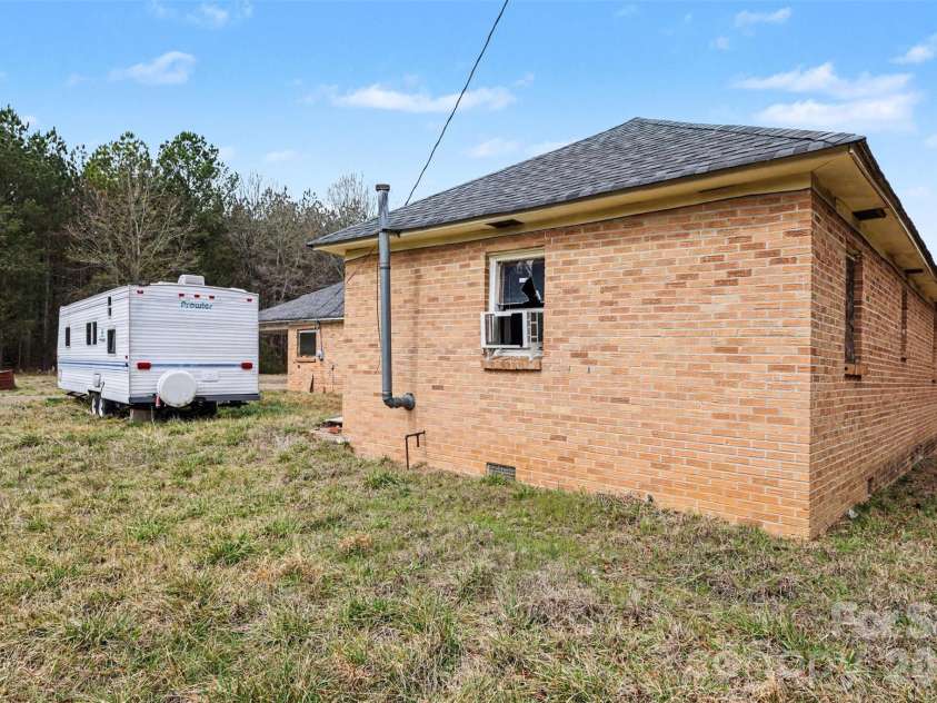 596 Armory Road, Chester, SC 29706.  MLS# CAR4350766, YatesRealty ID 7683. 