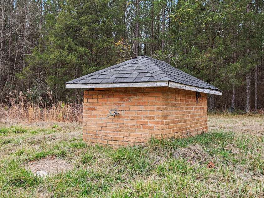 596 Armory Road, Chester, SC 29706.  MLS# CAR4350766, YatesRealty ID 7683. 