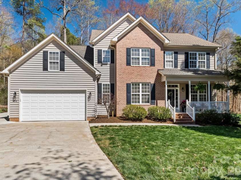 434 Catalina Drive, Mooresville, NC 28117.  MLS# CAR4359697, YatesRealty ID 7685. 