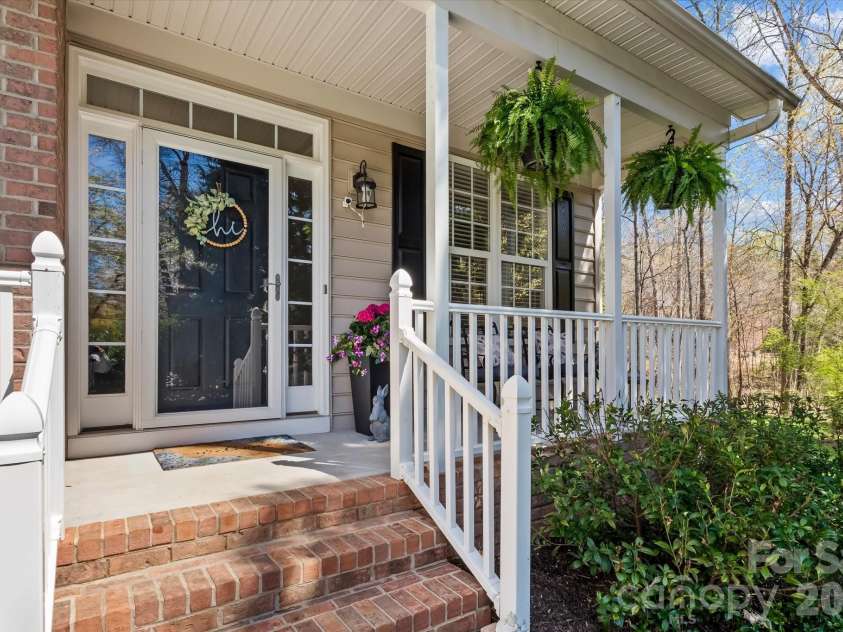 434 Catalina Drive, Mooresville, NC 28117.  MLS# CAR4359697, YatesRealty ID 7685. 