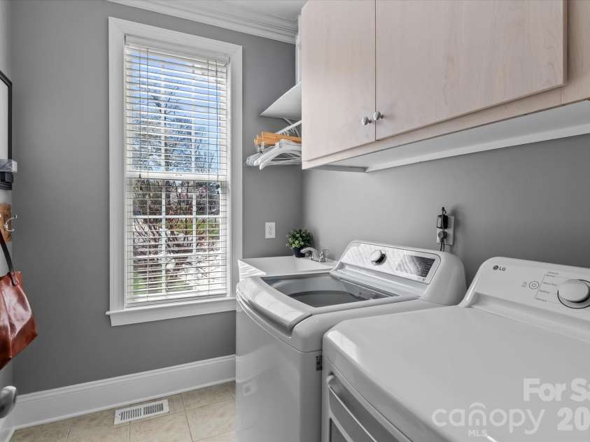 434 Catalina Drive, Mooresville, NC 28117.  MLS# CAR4359697, YatesRealty ID 7685. 