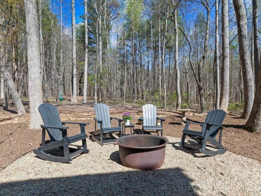 434 Catalina Drive, Mooresville, NC 28117.  MLS# CAR4359697, YatesRealty ID 7685. 