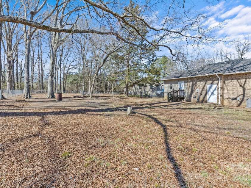 515 Richards Road, Chester, SC 29706.  MLS# CAR4220993, YatesRealty ID 7685. 