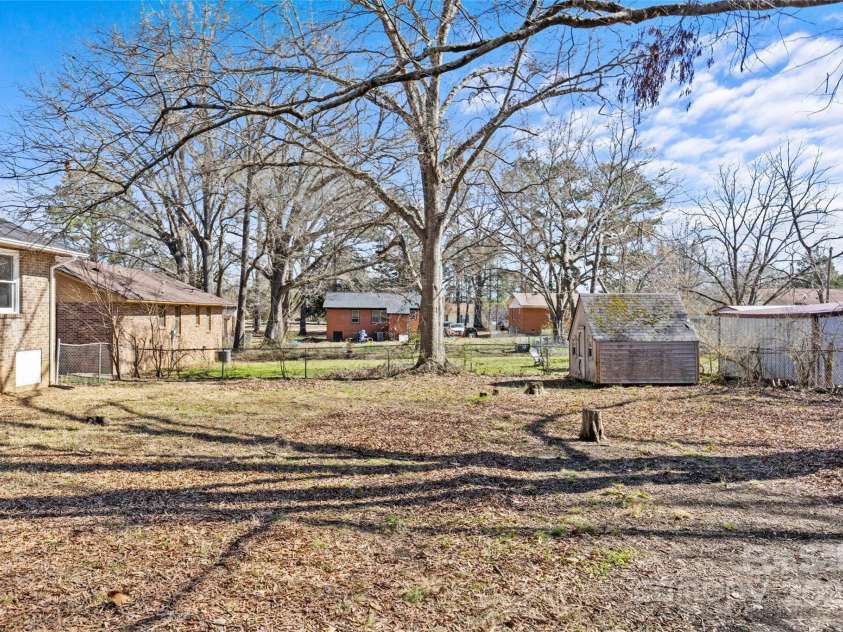 515 Richards Road, Chester, SC 29706.  MLS# CAR4220993, YatesRealty ID 7685. 