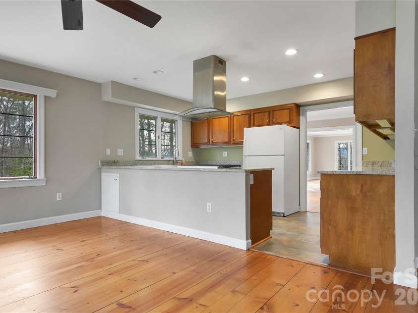 168 River Ridge Road, Brevard, NC 28712.  MLS# CAR4353588, YatesRealty ID 7686. 