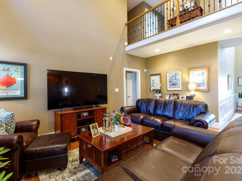 307 Abingdon Way, Fort Mill, SC 29715.  MLS# CAR4328950, YatesRealty ID 7689. 