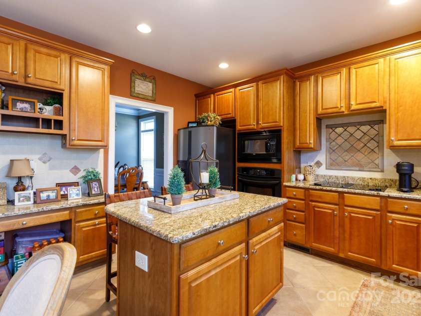 307 Abingdon Way, Fort Mill, SC 29715.  MLS# CAR4328950, YatesRealty ID 7689. 