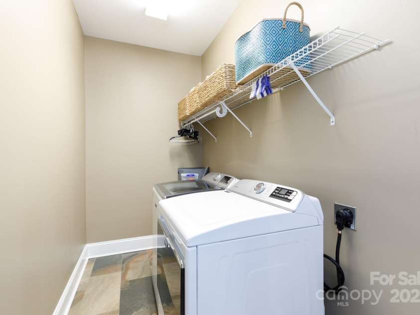 307 Abingdon Way, Fort Mill, SC 29715.  MLS# CAR4328950, YatesRealty ID 7689. 