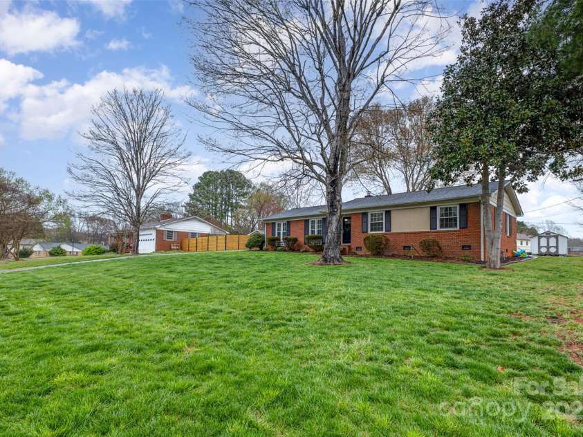 905 Tait Street, Lincolnton, NC 28092.  MLS# CAR4231566, YatesRealty ID 7689. 