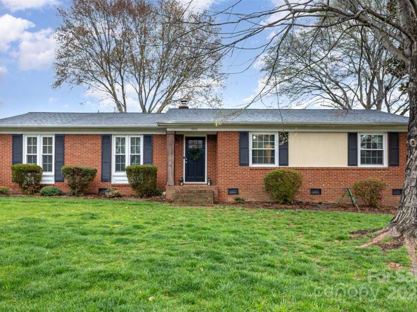 905 Tait Street, Lincolnton, NC 28092.  MLS# CAR4231566, YatesRealty ID 7689. 