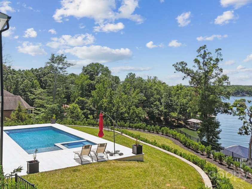 18304 Rosapenny Road, Charlotte, NC 28278.  MLS# CAR4160960, YatesRealty ID 769. 
