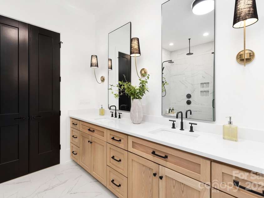 18304 Rosapenny Road, Charlotte, NC 28278.  MLS# CAR4329867, YatesRealty ID 769. 