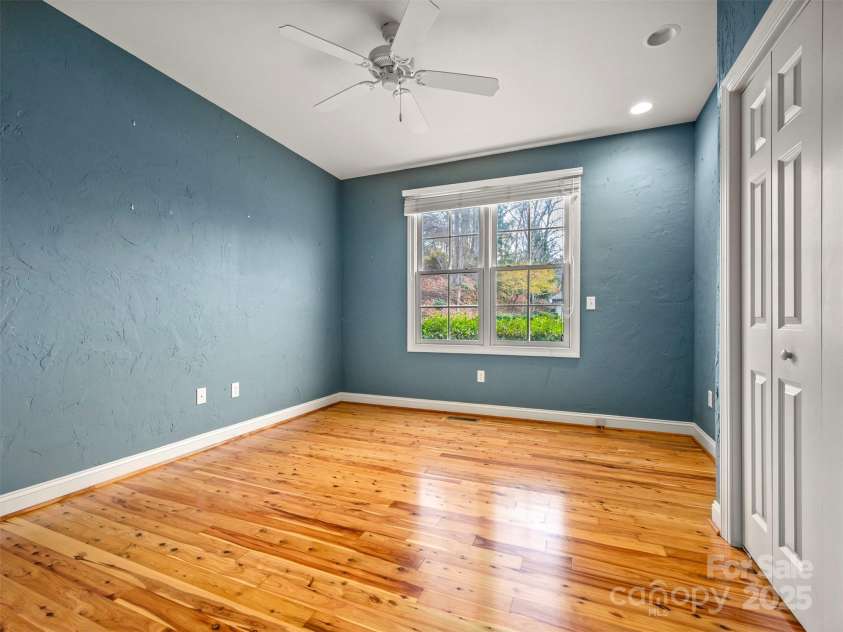 21 Wild Flower Hollow, Hendersonville, NC 28739.  MLS# CAR4321049, YatesRealty ID 769. 