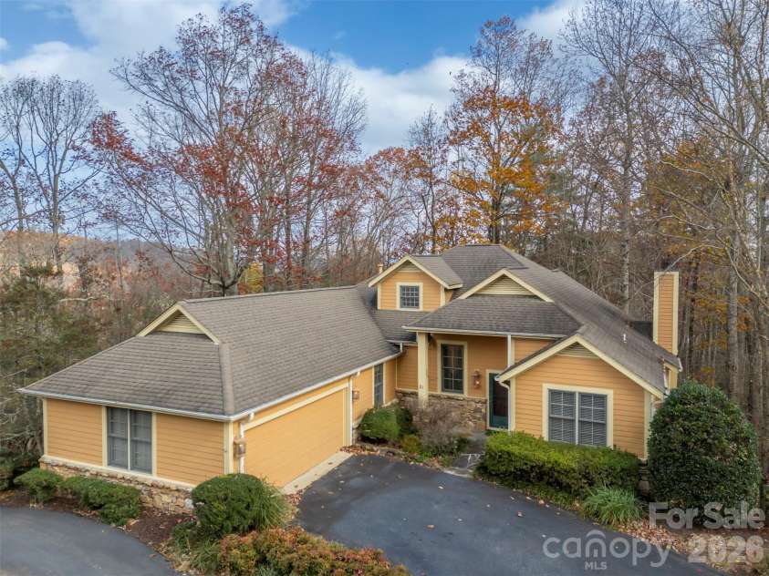 21 Wild Flower Hollow, Hendersonville, NC 28739.  MLS# CAR4321049, YatesRealty ID 769. 
