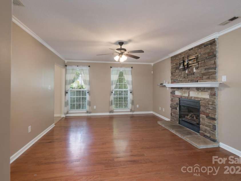 12604 Cardinal Point Road, Charlotte, NC 28269.  MLS# CAR4241578, YatesRealty ID 7690. 