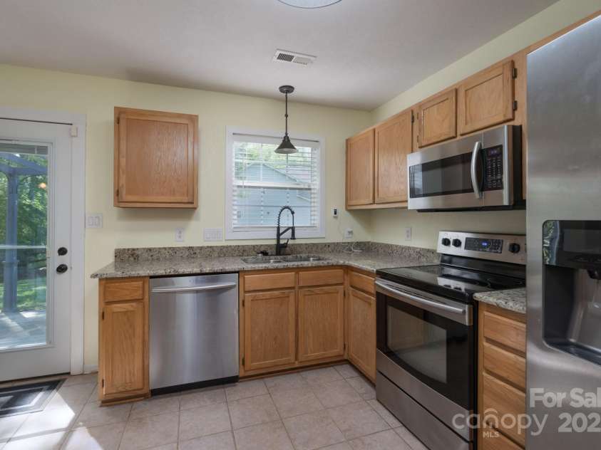 12604 Cardinal Point Road, Charlotte, NC 28269.  MLS# CAR4241578, YatesRealty ID 7690. 