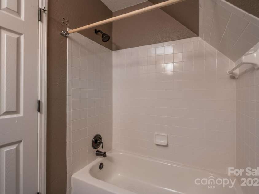 12604 Cardinal Point Road, Charlotte, NC 28269.  MLS# CAR4241578, YatesRealty ID 7690. 