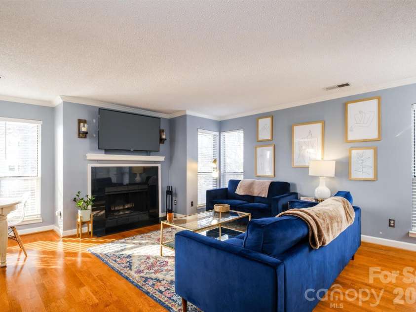 2508 Cranbrook Lane, Charlotte, NC 28207.  MLS# CAR4343080, YatesRealty ID 7690. 
